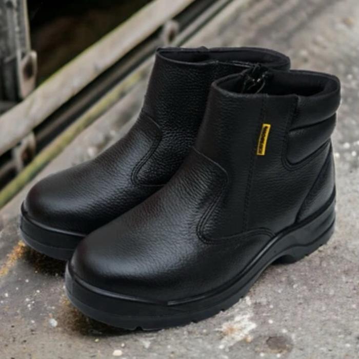 Krisbow sepatu pengaman gladiator sfaety shoes Boots