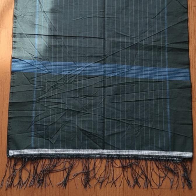 Ulos Suri-Suri Tenun Batak