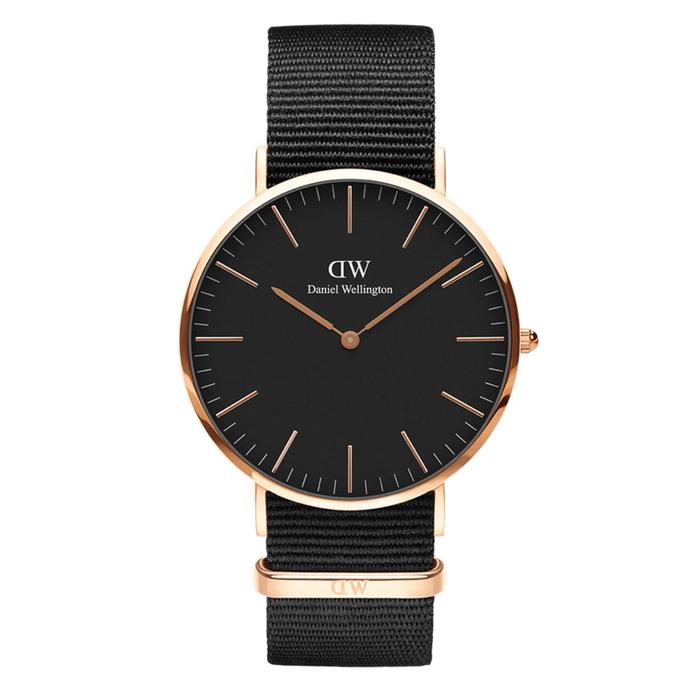 Classic Cornwall | Daniel Walington Hitam Jam Watches