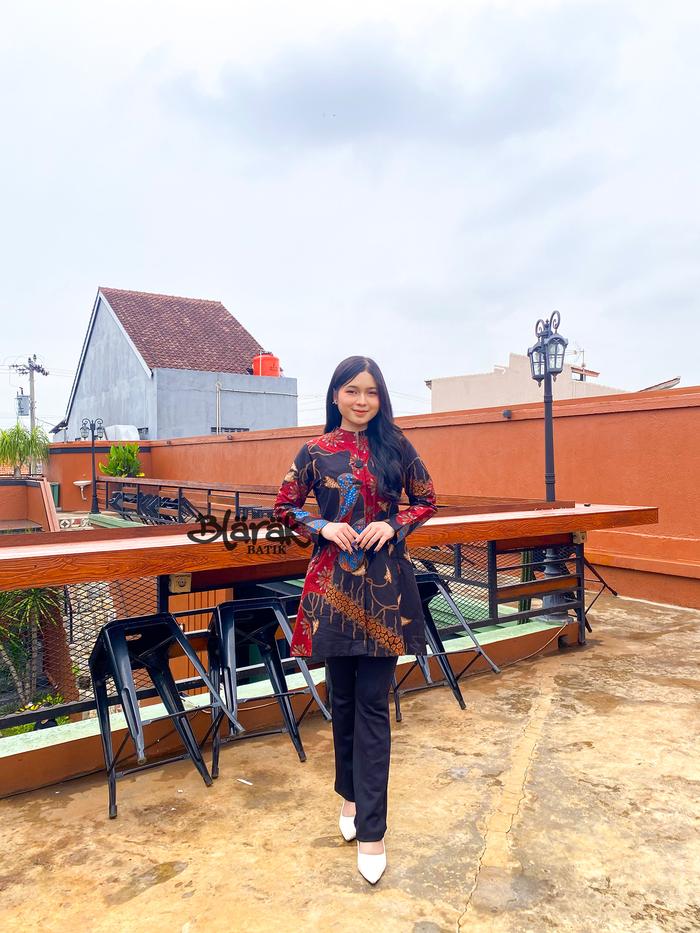 Batik Blarak - Tunik Batik Wira Laksana Merah