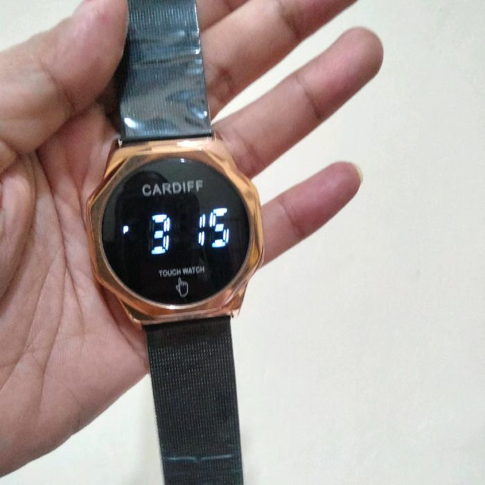 Jam original Cardiff  wanita