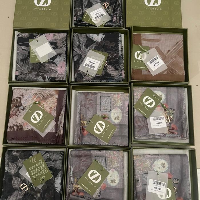 Zytadelia - hijab sale - box