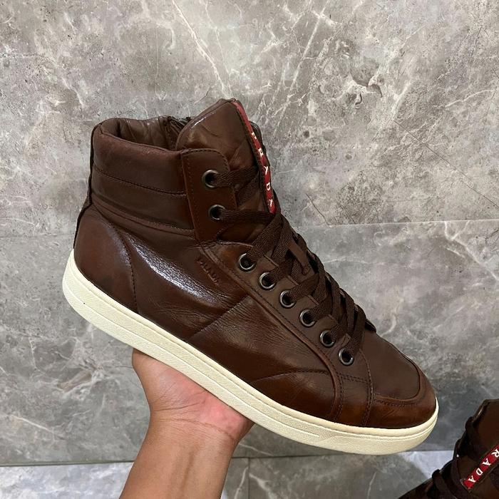 Sepatu PRADA Size 6½ Fit 40 41 Original Sneakers Casual Bekas Second Preloved Authentic not gucci ba