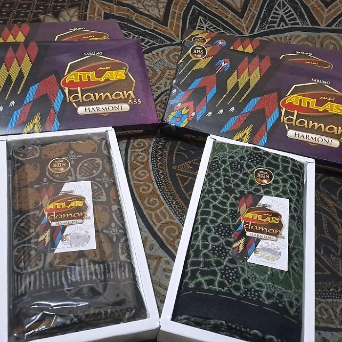 Sarung Atlas Idaman Harmoni 555 Motif BHS Batik ORI - Murah Lembut Nyaman Berkualitas Hitam Kain Pri