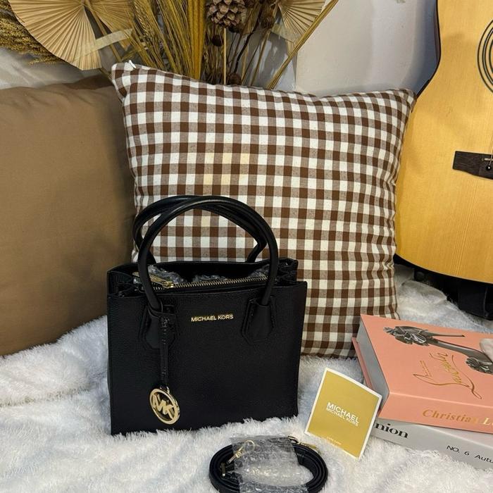 PL MK Mercer Leather Hitam