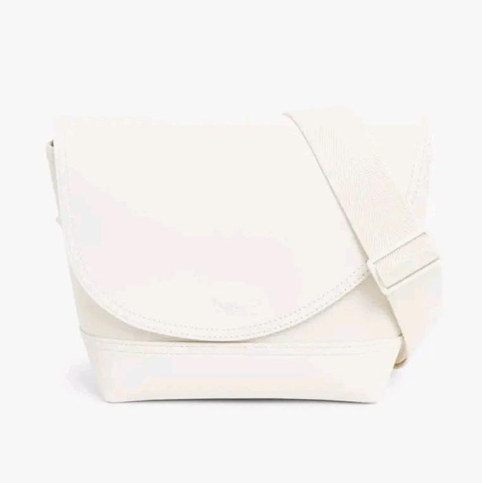 LACOSTE Small Club Lacoste Messenger Bag Original Sling Bag Wanita