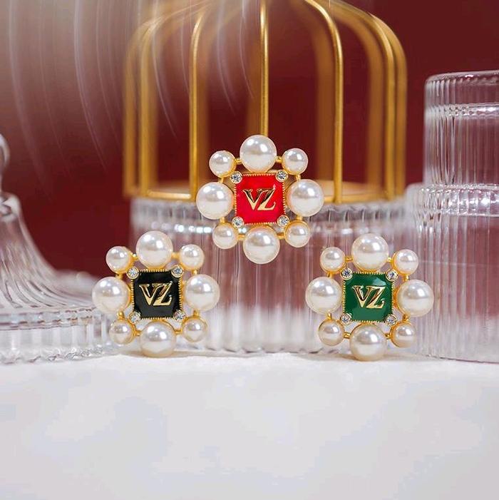 [Earthly Allure] VIVIZUBEDI - VZ Luxia Brooch - Barbados Cherry