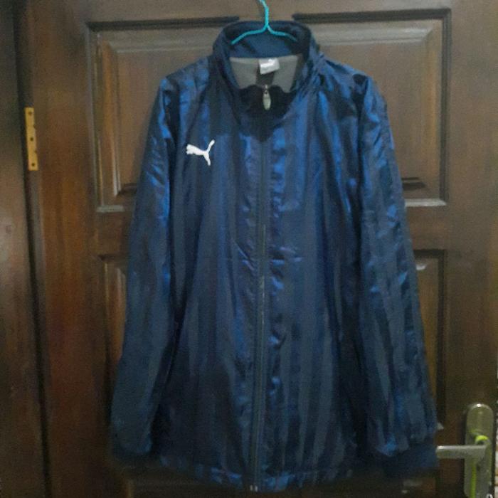 Jaket windbreaker macan