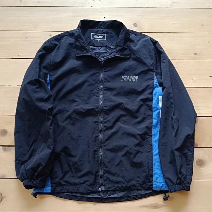 Palace Coach Jacket side spellout authentic original
