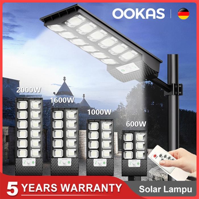 OOKAS  Lampu Jalan 2000W Tenaga Surya LED sorot sensor light outdoor remote solar 1600W Buy1get1free