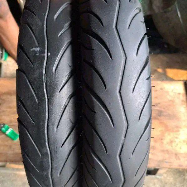 ban luar sepeda motor matic ring 14 an  tersedia berbagai macam ukuran 70/90/14 80/90/14 90/90/14 10