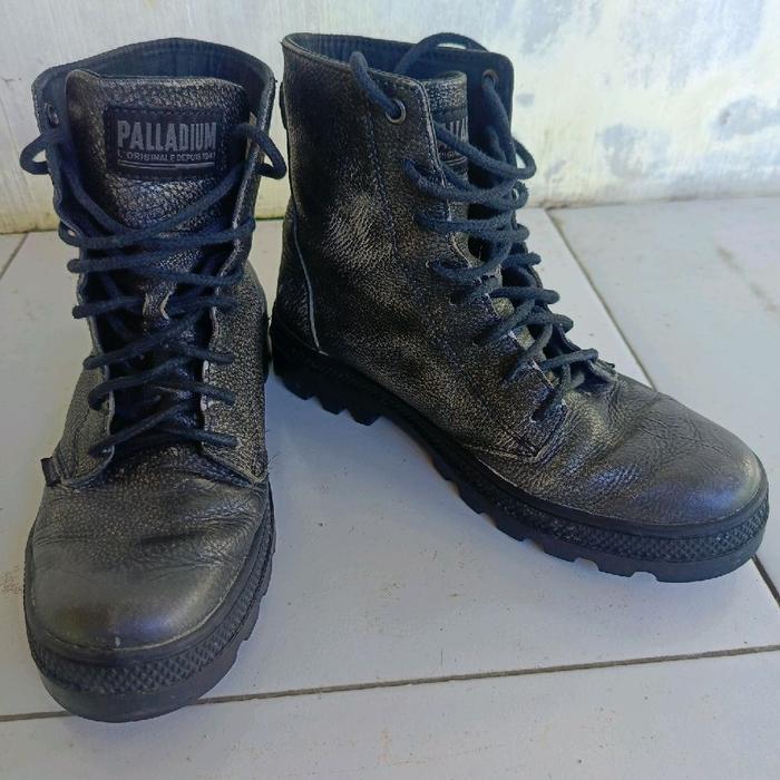 Preloved Sepatu Boot PALLADIUM Metallic-Black Leather #39 / 24.5cm