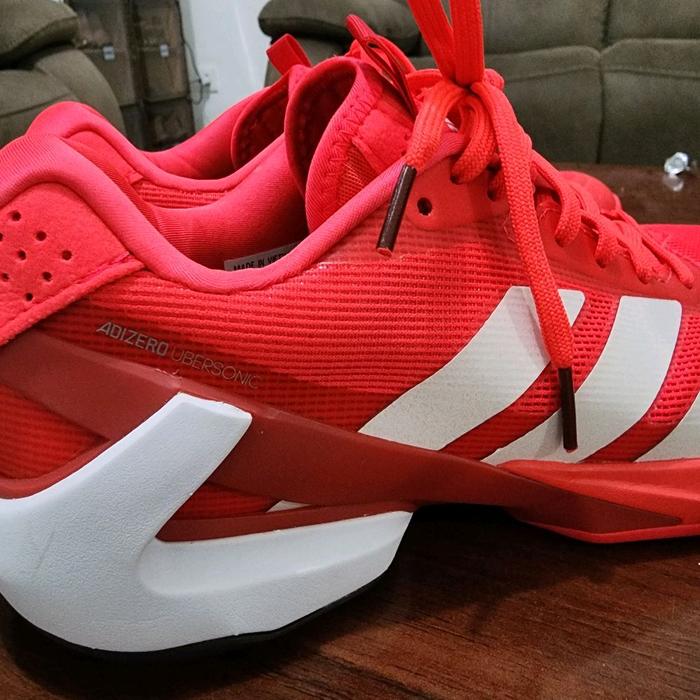 sepatu tennis adidas ubersonic