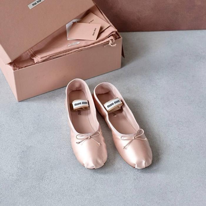 sepatu Miu Mary Jane Logo Ballerina Flats in Orchid Pink Satin Sz 39