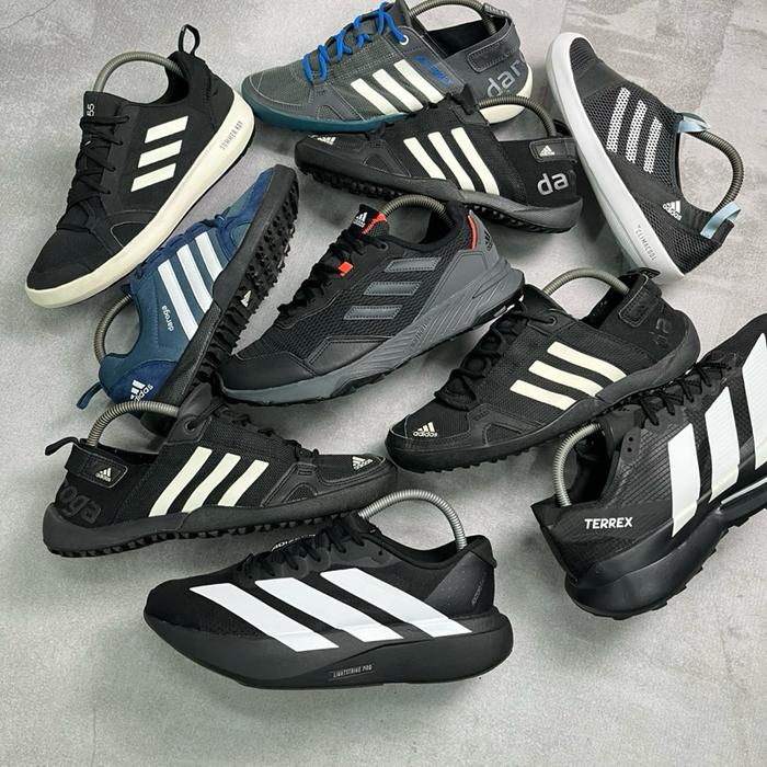 Adidas Borongan Sepatu 5 Pcs Terrex & Original dengan Desain Klasik dan Nyaman