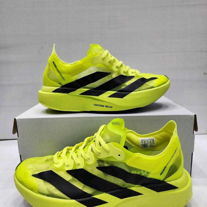 Sepatu Lari Adizero pro evo 1