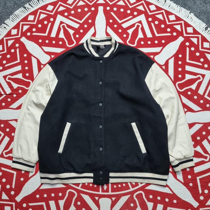Jacket Varsity Devided H&M black & white baseball jacket
