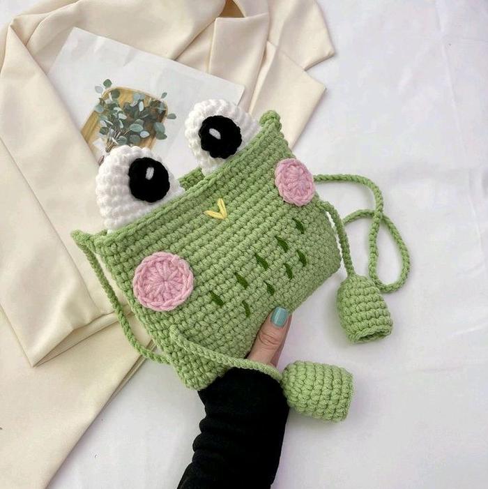 Tas Tangan Rajut Lucu Motif Keroppi untuk Fashion Wanita Dompet
