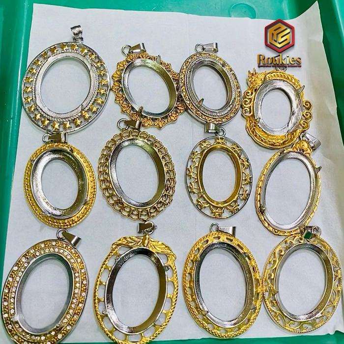 [GROSIR] Ikatan/ Emban Liontin Titanium  per 10 pcs gigi empat