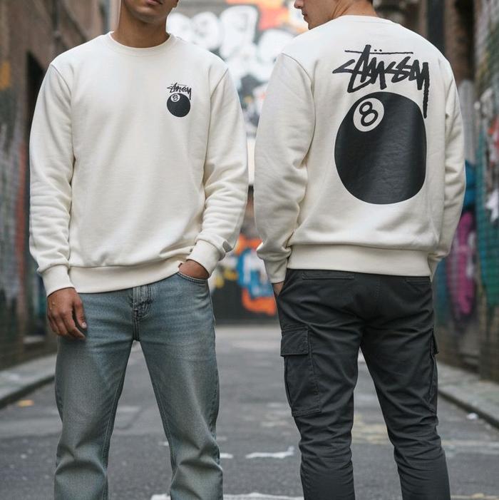 sweatshirt crewneck stussy 8 ball putih sz XL