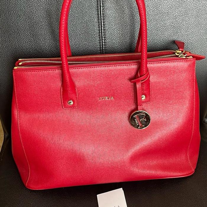 Furla tote bag pristine conditionion