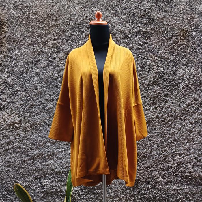 OUTER WANITA LENGAN PANJANG / MERK LEVIORA / WARNA KUNING KUNYIT