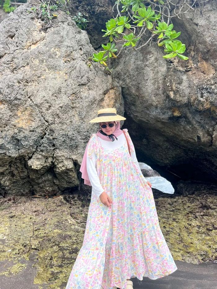 Overall Long Dress Outer Tali Bahu Liburan Pantai Motif Bunga Bahan Rayon