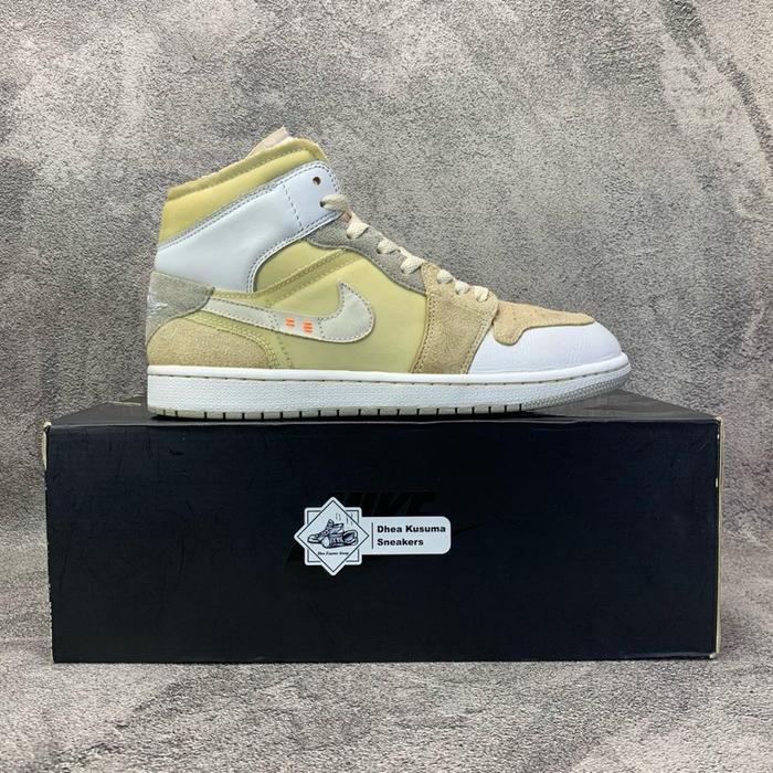 Sepatu Second Nike Air Jordan 1 Mid 'Inside Out' Size 40,5 insole 25,5 cm Original Guarantee 100%