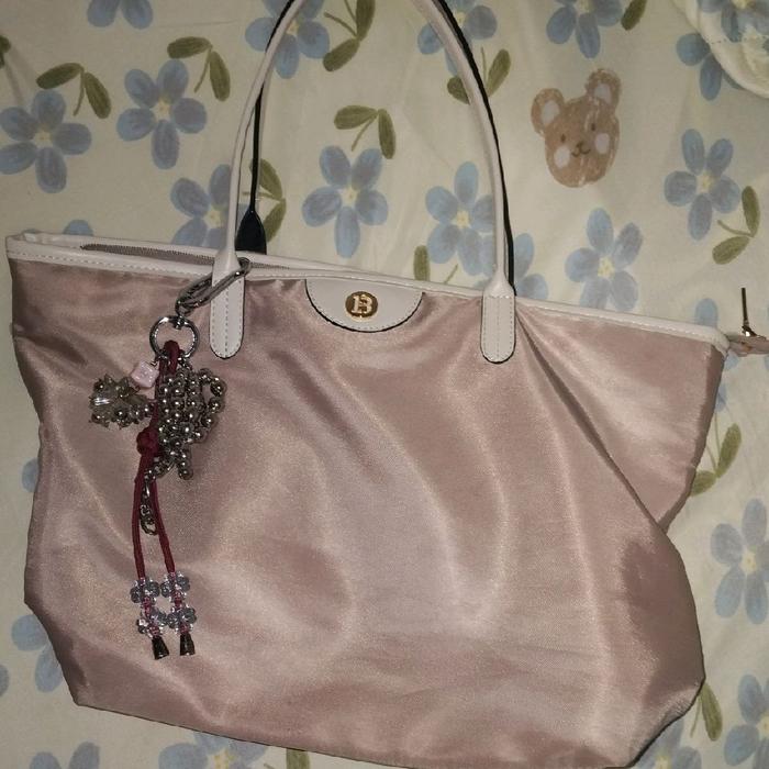 Preloved Totebag Bostanten Shoulder Bag Abu Abu With Bag Charm (no restock) Wanita Cewek Perempuan