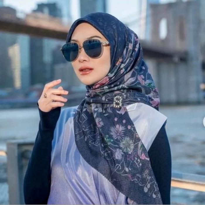 buttonscarves nada 2 series !!