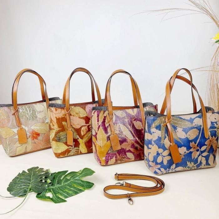 Tas Wanita Kulit Sapi Asli Garut Ecoprint Selempang Bahu Mika Series