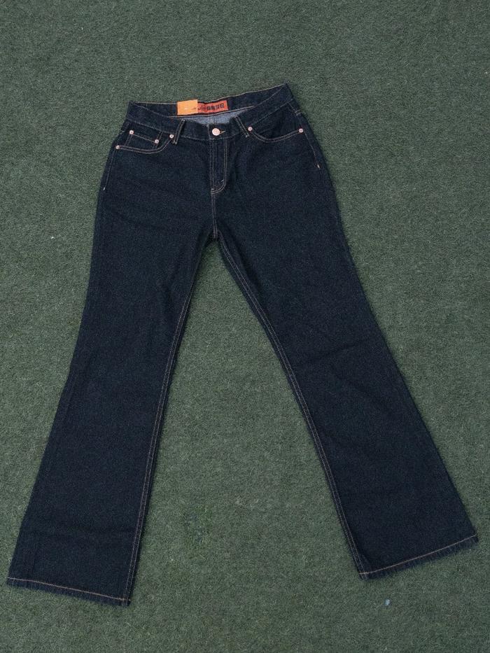 Lea Jeans Bootcut Original 607.85.01.90 12,75 oz Celana Denim Katun Nyaman Boyfriend Fit Loose Hitam