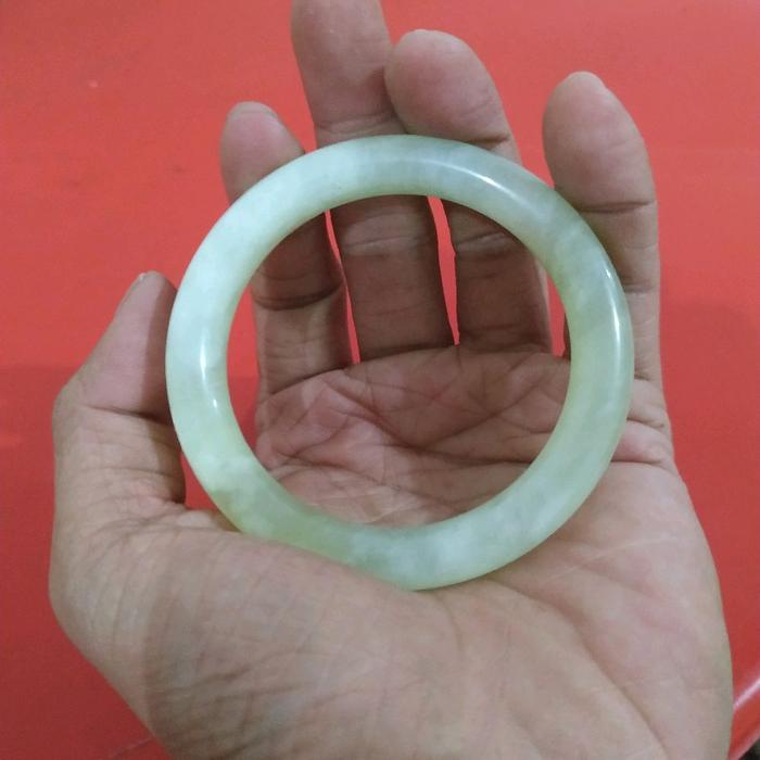 GELANG BATU GIOK BURMA (BURMA JADE BANGLE)
