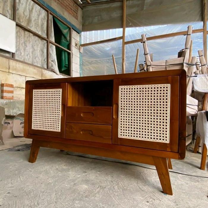 Bufet Minimalis Rotan Retro Jari Jepara dengan Desain Elegan dan Fungsi Praktis