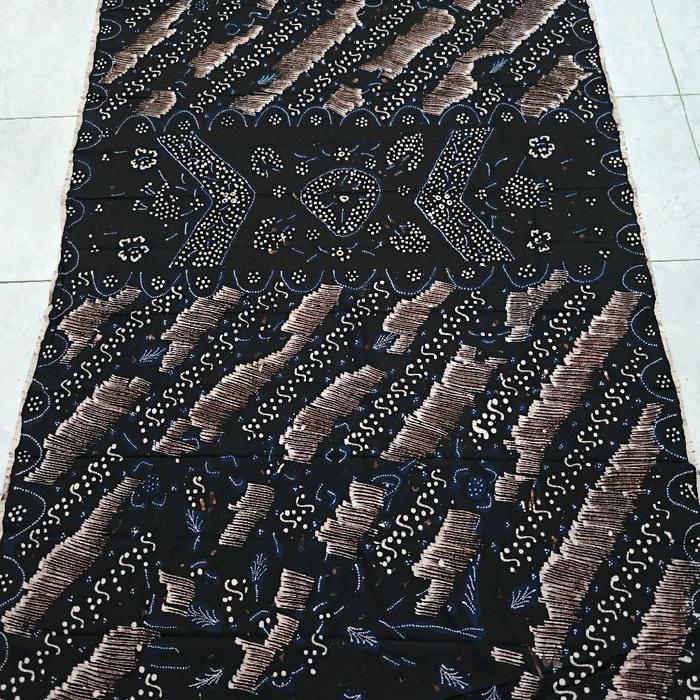SARUNG BATIK BAKARAN JUWANA PATI