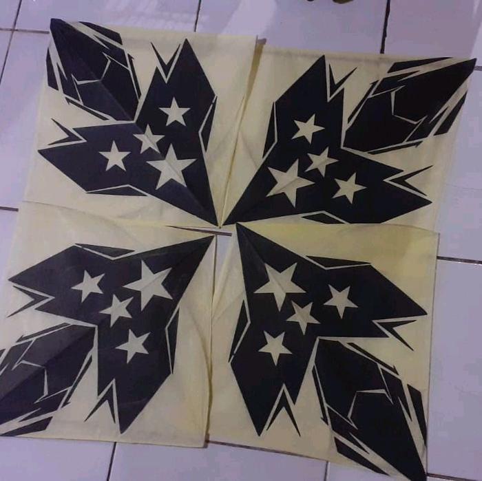 Layangan Seot Standar SP Sablon dengan Desain Bintang Hitam