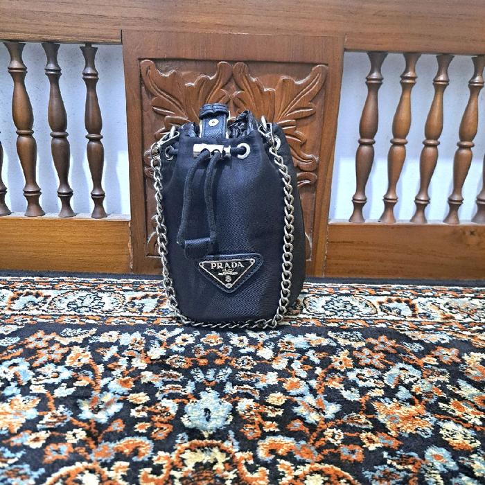 tas hand bag prada milano warna hitam