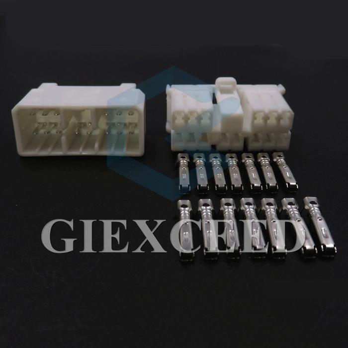 14 Pin Electrical Socket Auto Plastic Housing Unsealed Connector