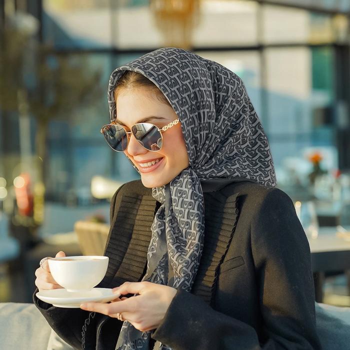Buttonscarves Bimu voile square - Midnight