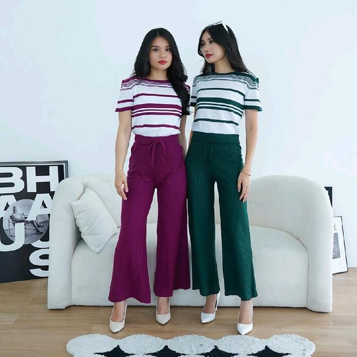 Esmeralda Set Knit - 1 Set Atasan & Bawahan wanita remaja casual Rajut Motif Garis Stylish & Casual