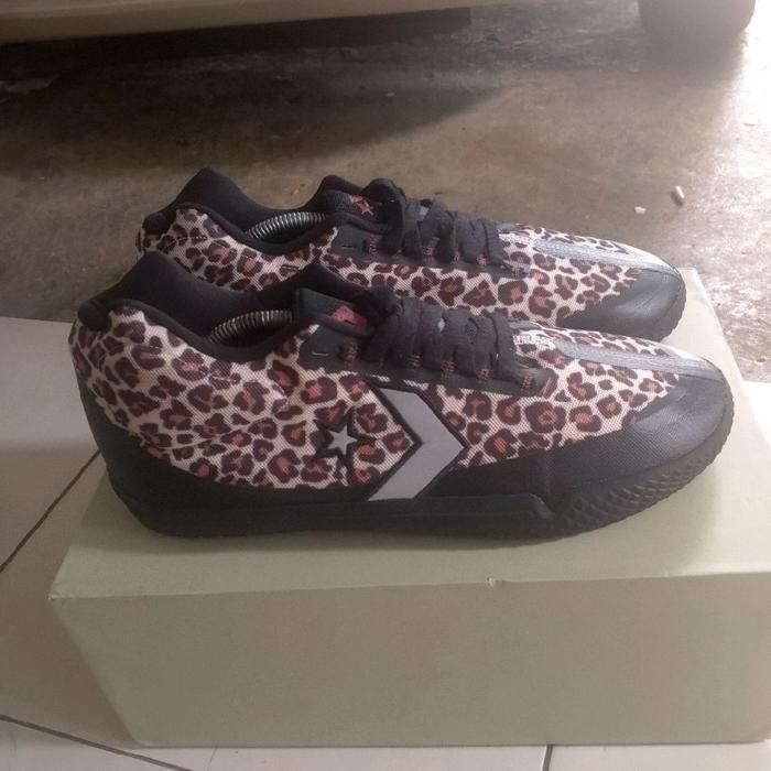 sepatu second branded converse all star BB evo leopard size 45 original authentic