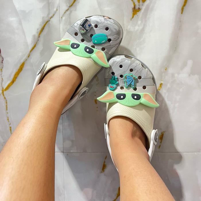 Terbaru sandal karakter y0d4 3cm sepatu pria /wanita kekinian.