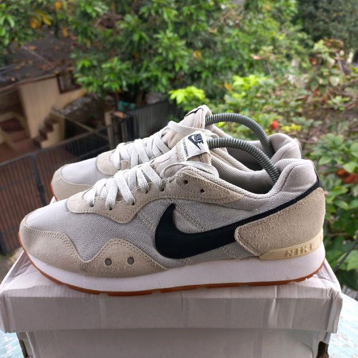 Sepatu Nike Venture runner size 42.5