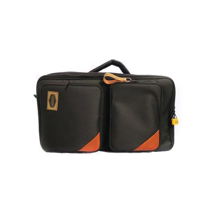 BEHRINGER CMD STUDIO 4A SERIES GIGBAG PREMIUM PRO SERIES HITAM *