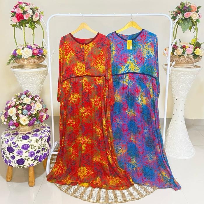 Semi daster tali brand LADHIEST seri abaya bunga matahari. LD:112 cm P:135 cm