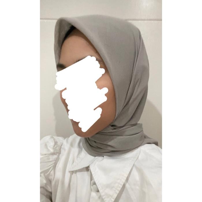 PRELOVED Hijab Paris Merek NAPOCUT Warna Abu-abu untuk 1x Pemakaian