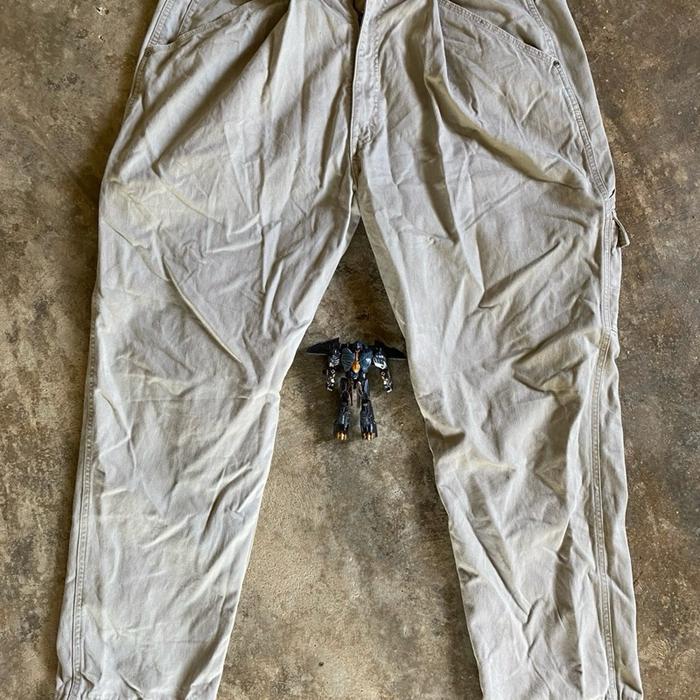 Celana Cargo Wrangler Original – Khaki / Cream