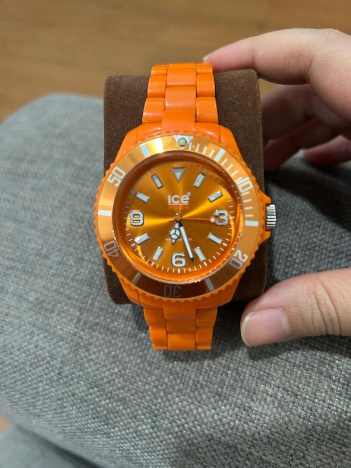 Preloved Jam Tangan Ice Watch ORI - 2 warna