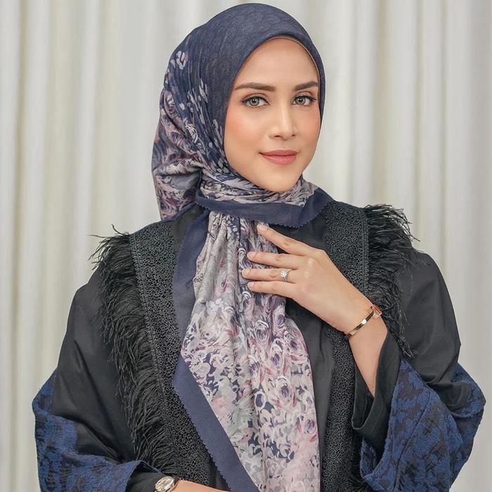 [New] Buttonscarves Ederra Series