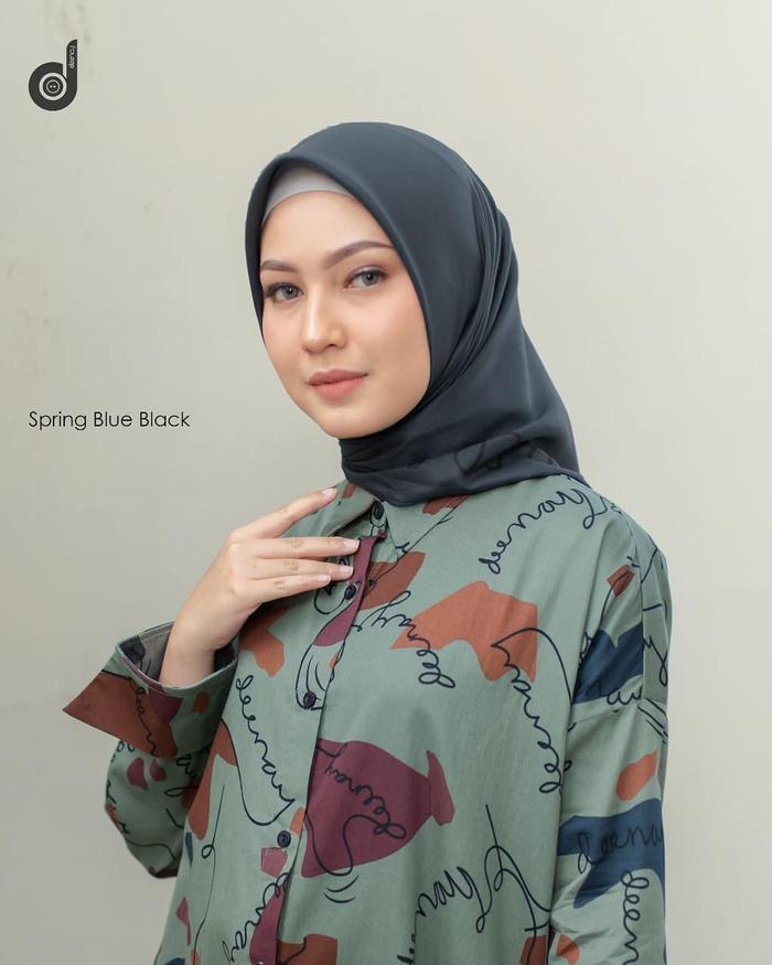 Kerudung Deenay Spring Series / Jilbab Segi Empat